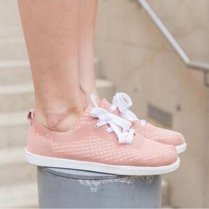 SUAVS zilker salmon pink athletic sneakers NEW